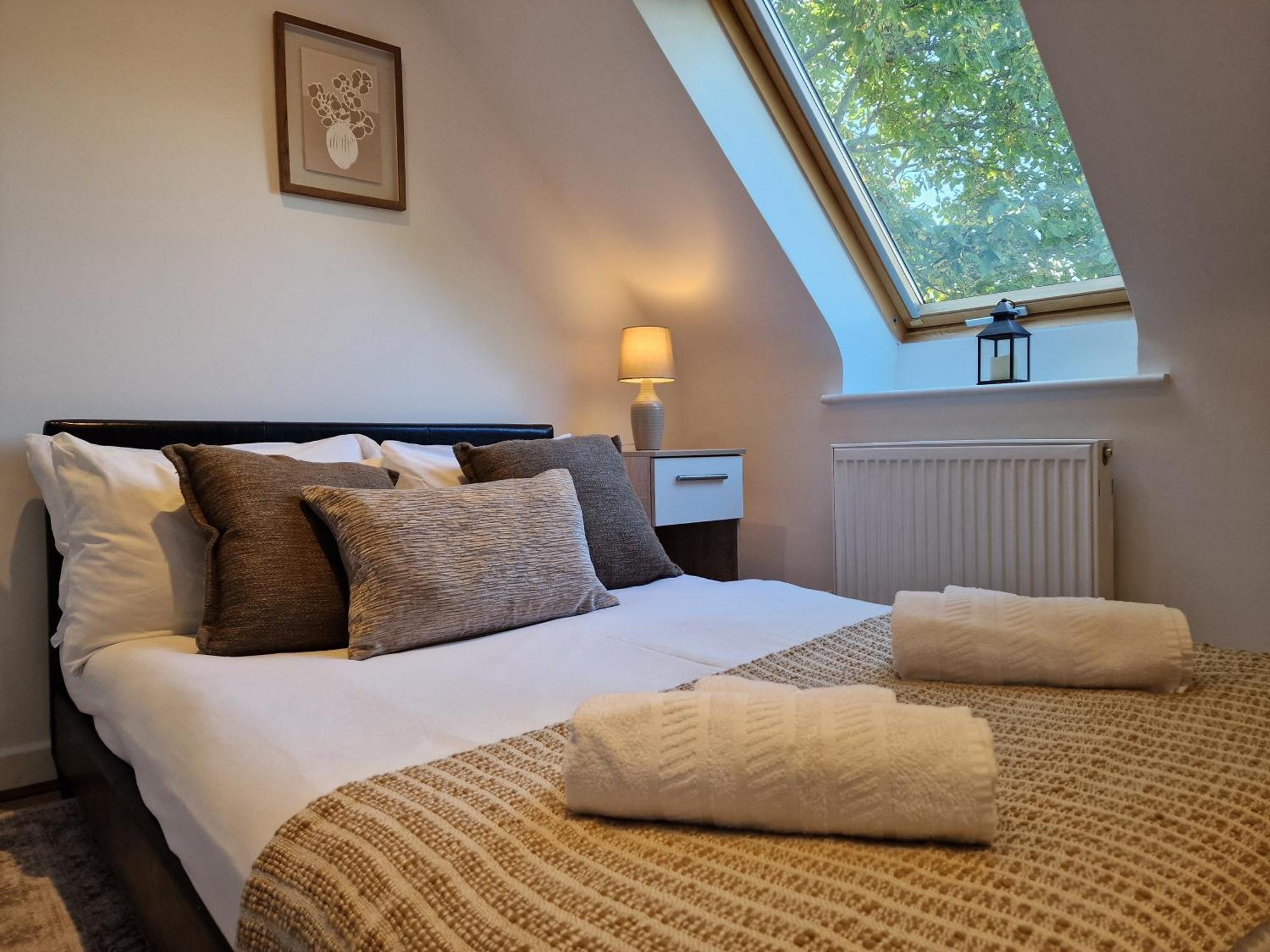 Large 4-Bed House For Up To 7 Guests W 2X Parking Villa Oxford Buitenkant foto